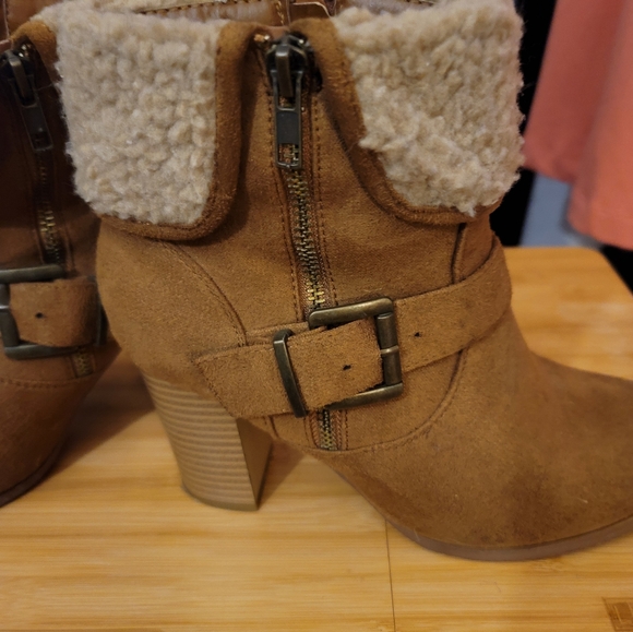 FOREVER SIZE 7 LADIES SUEDE SHERPA ANKLE HIKING BOOTS - Picture 2 of 10